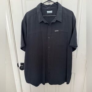 Columbia Men's Black Button Down Short Sleeve Shirt